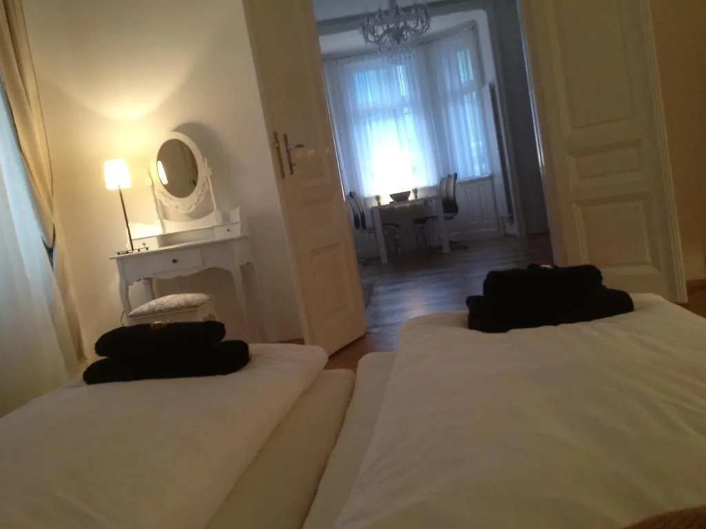 Design Apartment Schoenbrunn Vienna