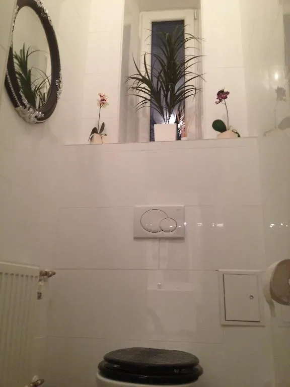 Design Apartment Schoenbrunn Vienna