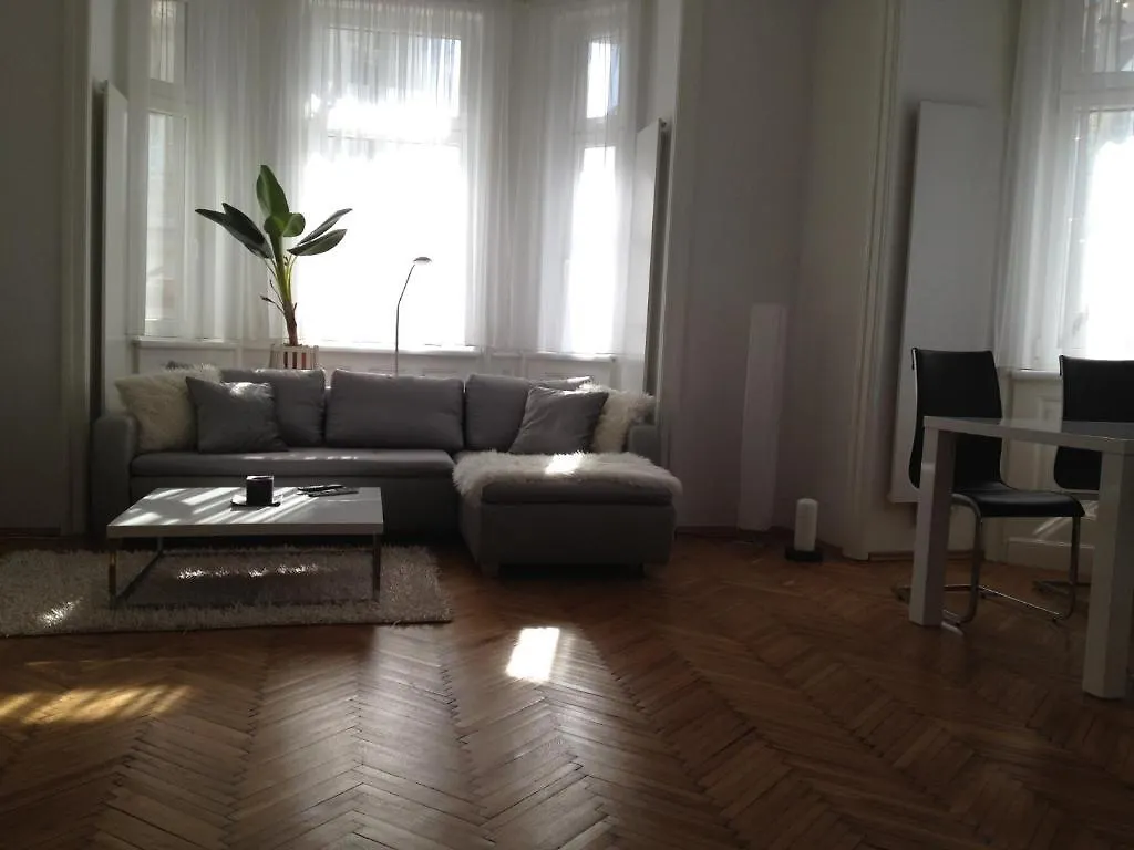 Design Apartment Schoenbrunn Vienna